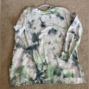 Tie dye Pink Lilly oversized sweatshirt. Small.